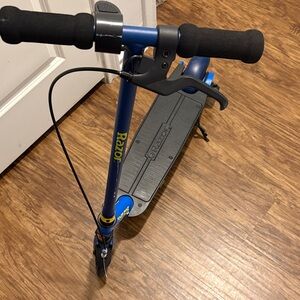 Razor Vibrant Blue Scooter with Black Accents